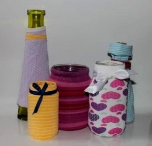 Felruházott emlékvázák Anyák napjára