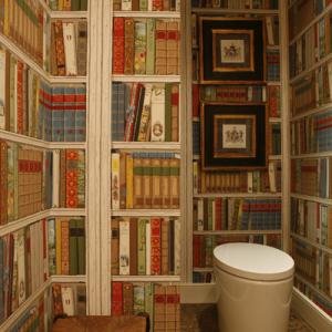 tapetaval burkolt wc