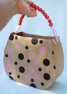 ragasztasos taska diszitve